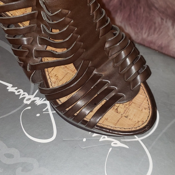 Marc Fisher shoes sz 9.5M - Picture 3 of 4